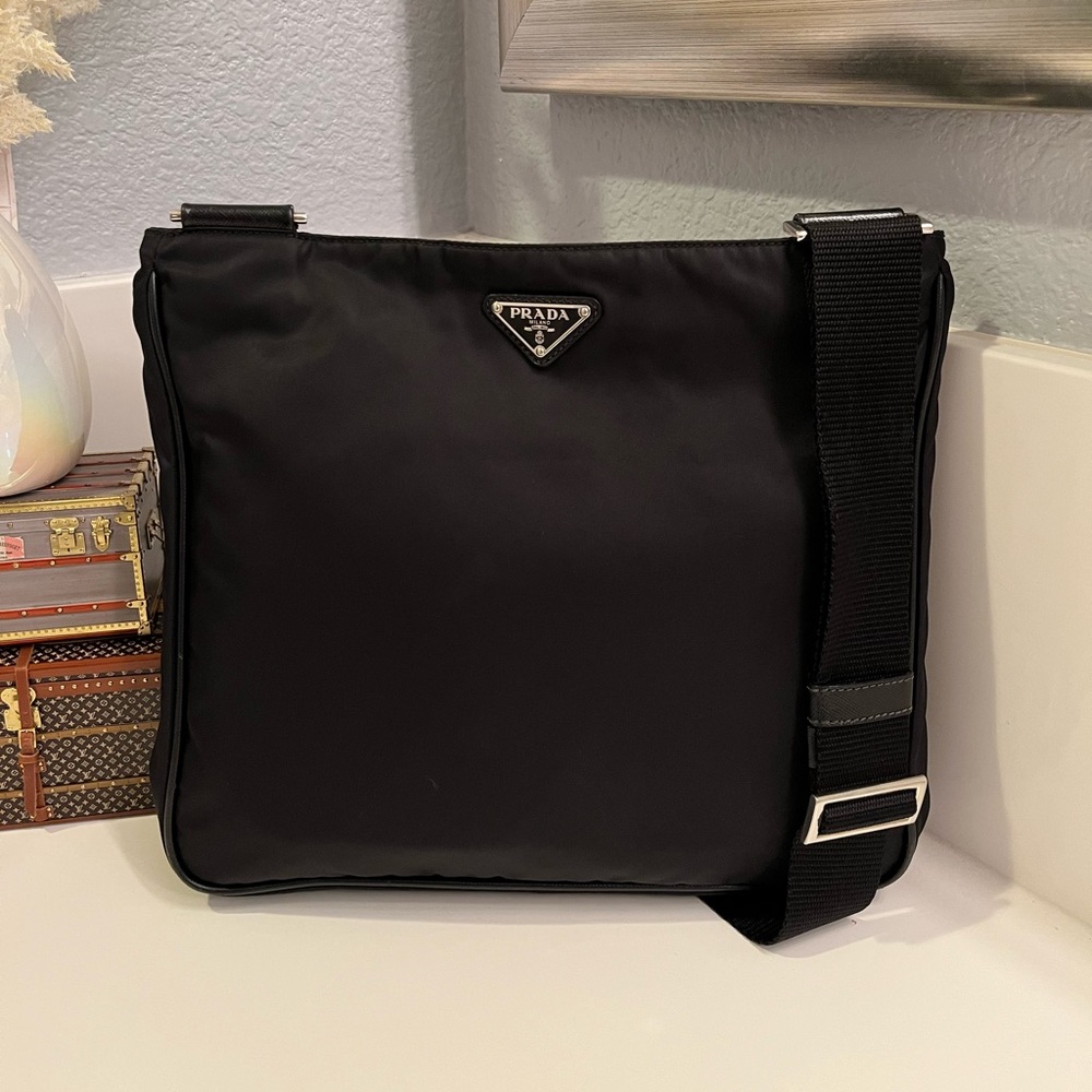 🎀 Prada Double Pocket Zip Messenger Tessuto Medium